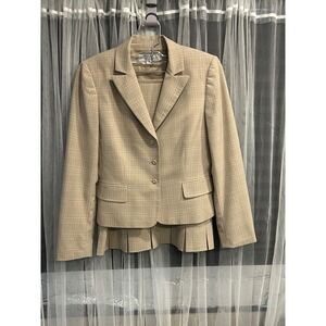 Tahari petite 4P Tan Pink Plaid Skirt Suit Set. Preppy business. C